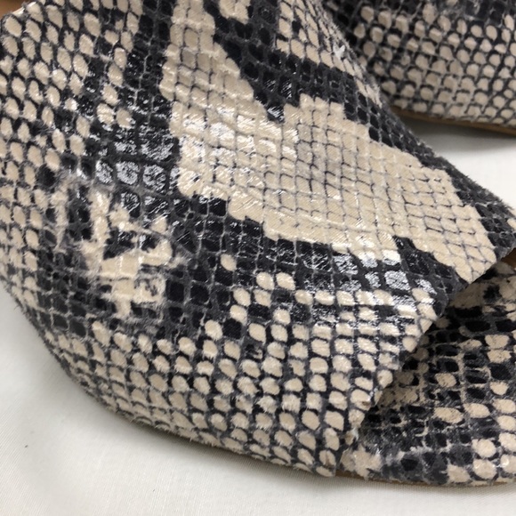 Aerosoles snake embossed mule slides 7.5 WIDE - Picture 2 of 12